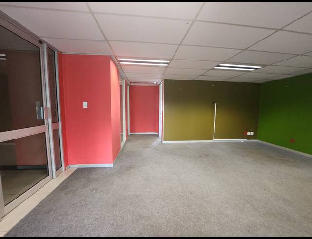 279M² OFFICE TO LET IN RANDJESPARK